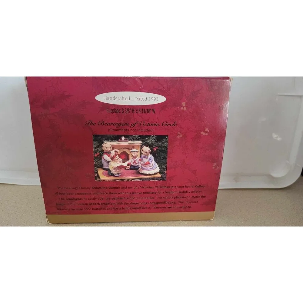 Hallmark Ornament Christmas- The Bearingers  Flickering Light Fireplace 1993